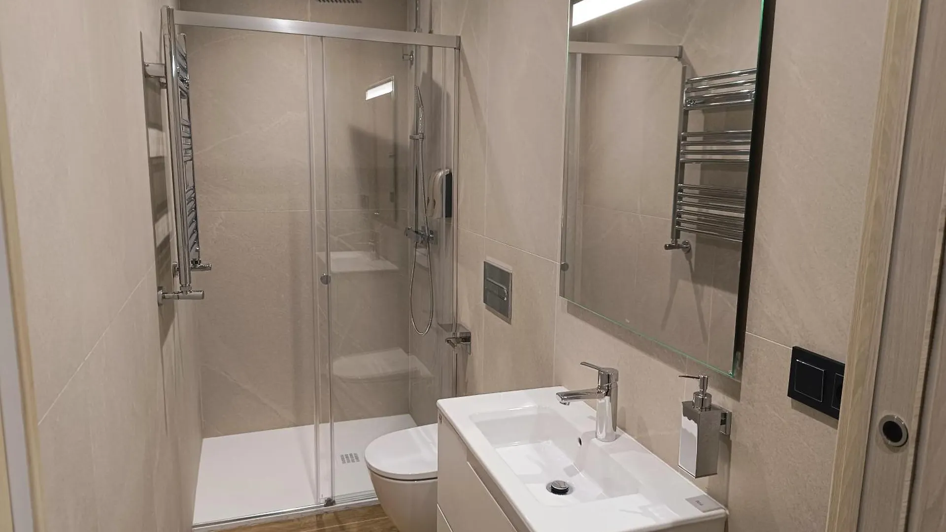 Totalmente Reformado Apartamento Eskurtze Bilbao Spain